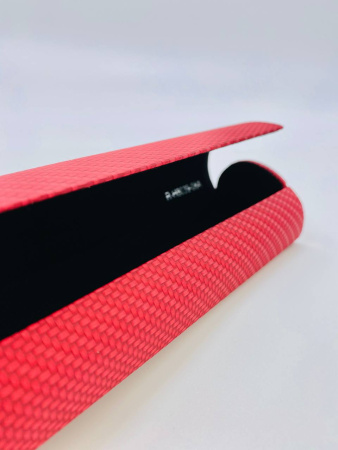 Футляр для очков (красный на магните)