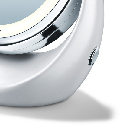 Косметическое зеркало с подсветкой Beurer BS 49